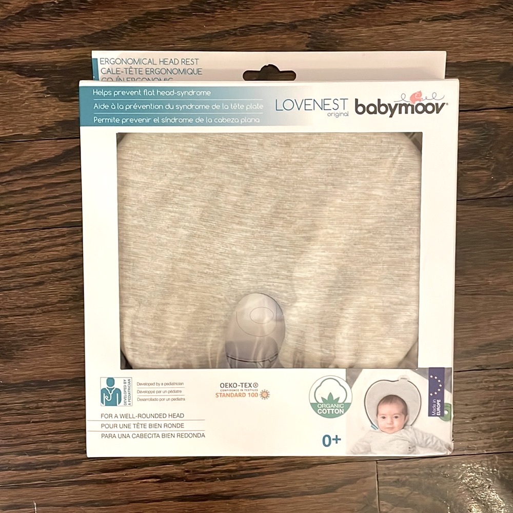 Lovenest baby pillow EUC